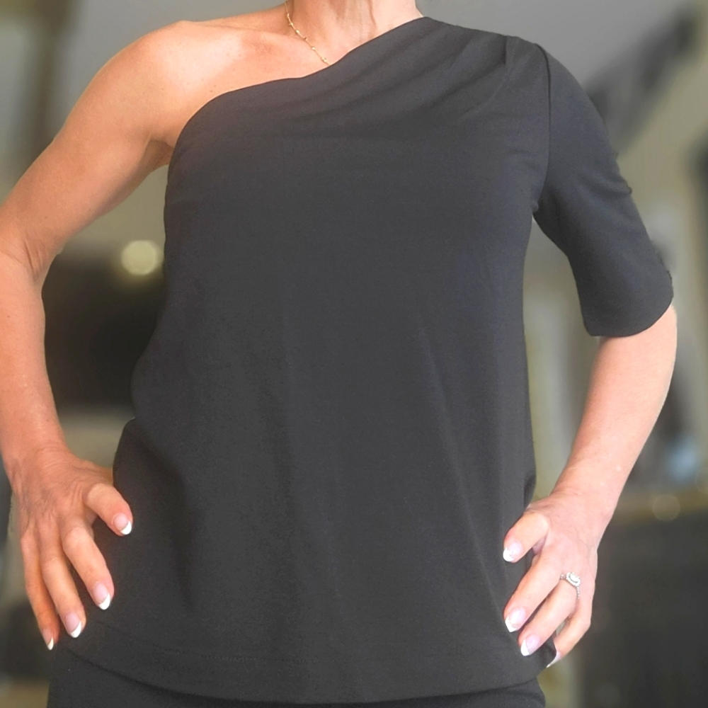 One sleeve Top